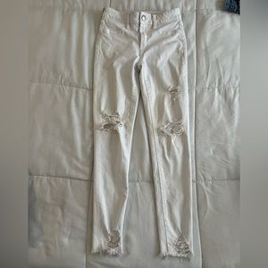 White American Eagle Jeans size 4! Next level stretch, great condition!